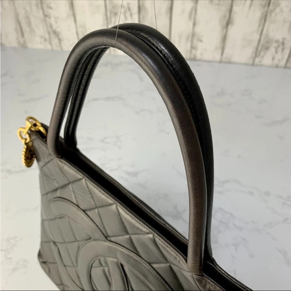 CHANEL Quilted Large Logo Black Calfskin Gold Medallion Tote - Picture 7 of 13